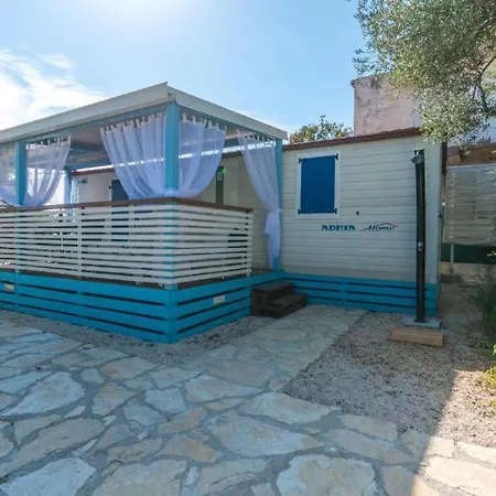 Mobile Homes Andrija Tatil Evi *
